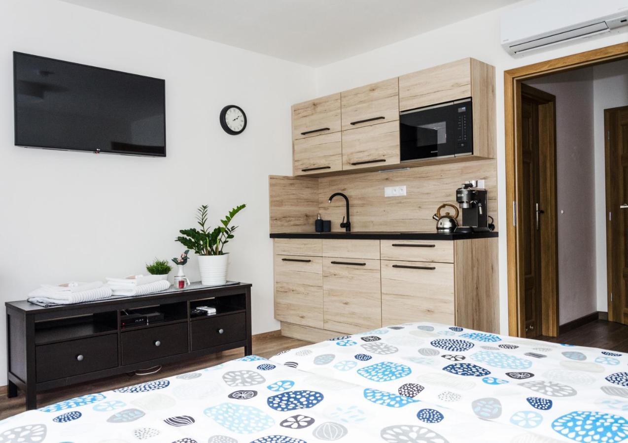 Apartmany U Kotacku Veverske Kninice Bagian luar foto